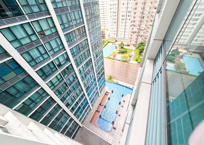 Luxe In The Heart Of Uptown Bgc #oursw20g *